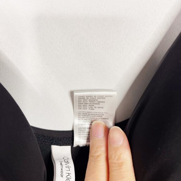 Calvin Klein Swimwear Womens 8 Black One Piece Bathing Suit Skirted VNeck Wrap - Picture 10 of 10